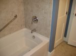 Hechavarria-Bath-004.jpg